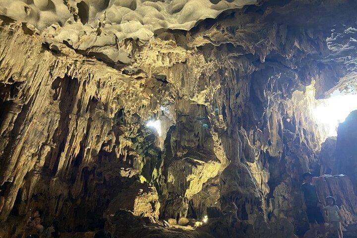 4 Days Cultural and Heritage Tour in Hanoi and Halong