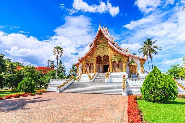 Discover Luang Prabang Heritage City Tour and Kuang Si Waterfalls