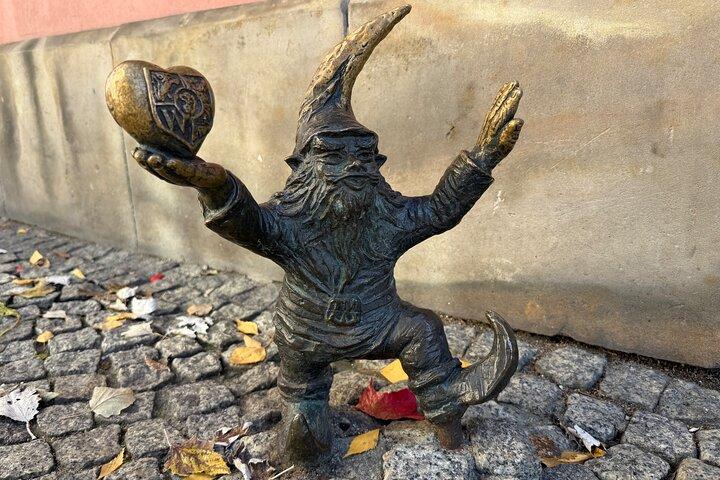 Wroclaw Dwarfs and Sightseeing E-Car Tour