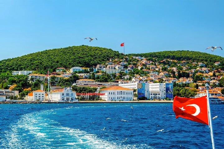 Princes Islands Tour from Istanbul with Lunch