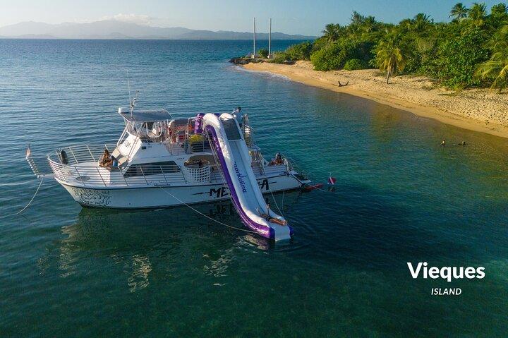 All Inclusive Snorkel and Slide Boat Tour: Icacos or Vieques
