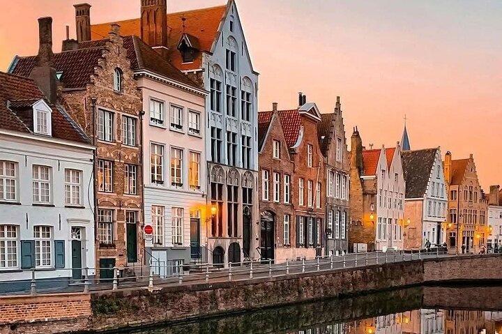 Bruges Authentic : Private Tour, Local Guide + Chocolate and Beer