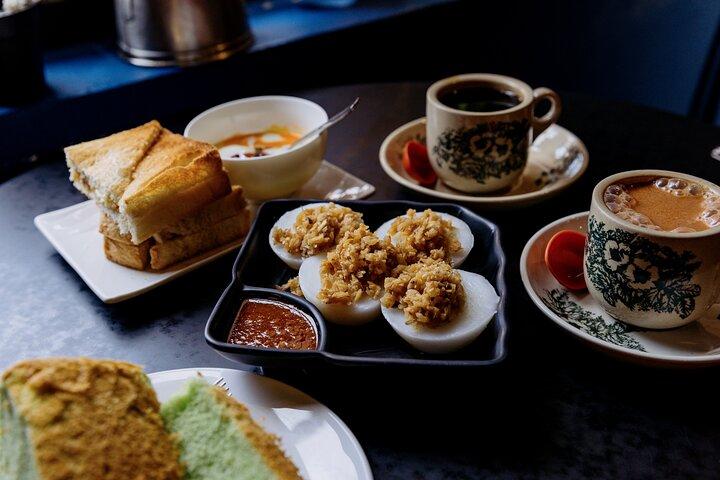 Hidden Hawker Gems Culinary Tour in Singapore