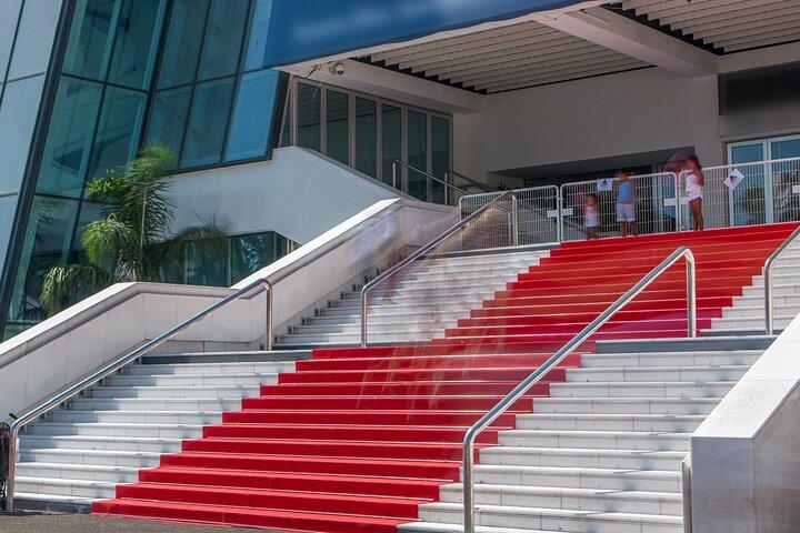 Cannes Audioguided Walking Tour 1h50 and 19 audio reviews