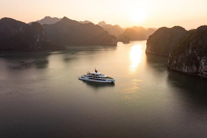 Hera Signature Luxury Day Cruise Ha Long