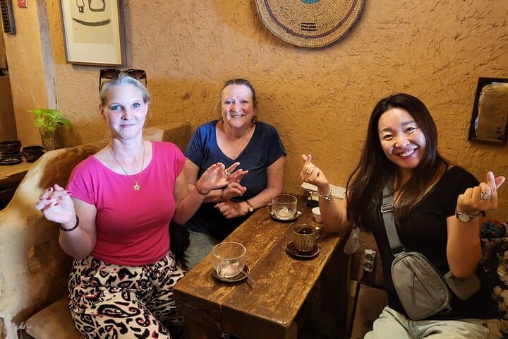 Seoul Highlights & Hidden Gems: Private Tour with Local Guides