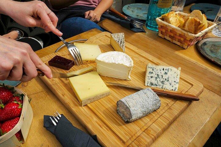 Eating Paris Montmartre Food and Wine Small Group Tour