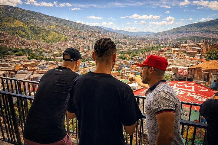 Private Half-Day Tour to Comuna 13 in Medellín.