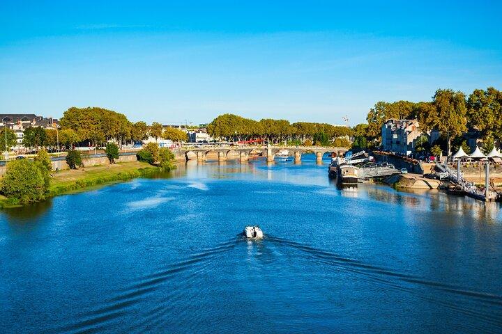 Angers Walking tour 2h15 and 22 audio commentary