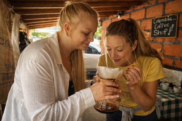 Private Half-Day Coffee Tour at Family Farm Close to Medellín!