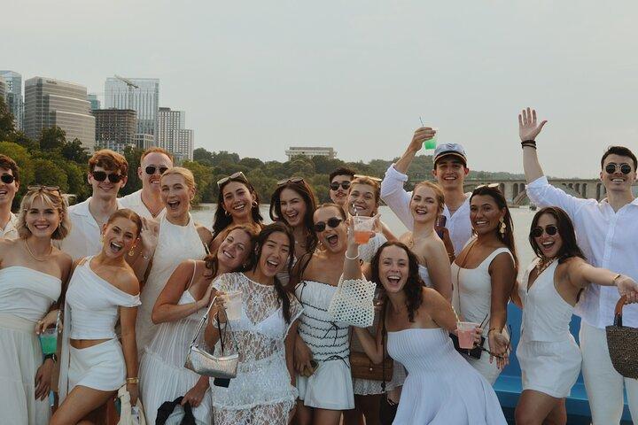 Washington DC Party Yacht Open Bar Cruise on the Potomac