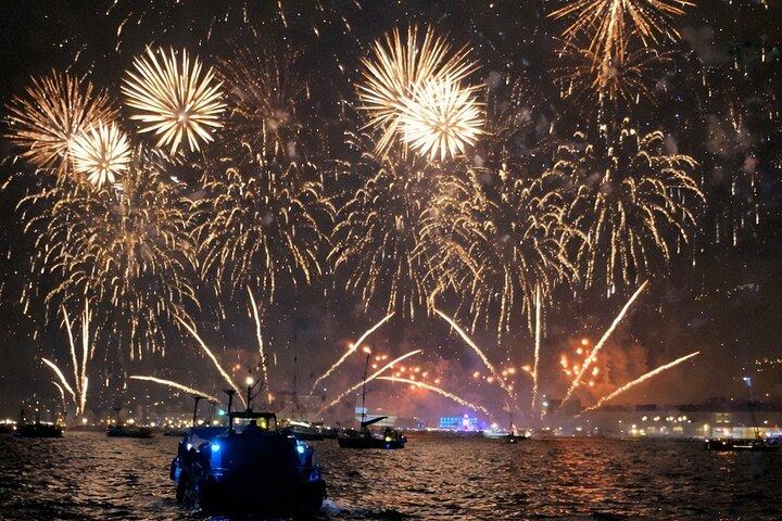New Year's Eve Fireworks Cruise with Sparkling Wine