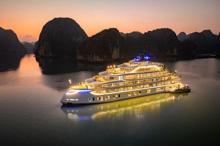 Tulip Overnight Cruise from Hanoi Ha Long and Lan Ha Bay