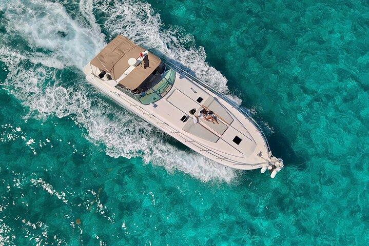 Private 50FT Yacht Rental in Cancún P8