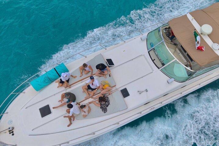 Private 50FT Yacht Rental in Cancún P8