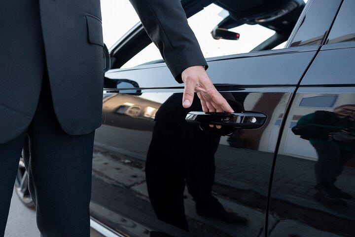 Round Trip Taxi Service between Private CDG Airport and Paris