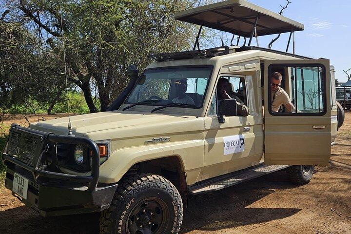 8-Day Private Luxury Safari: Northern Parks & Materuni Waterfalls