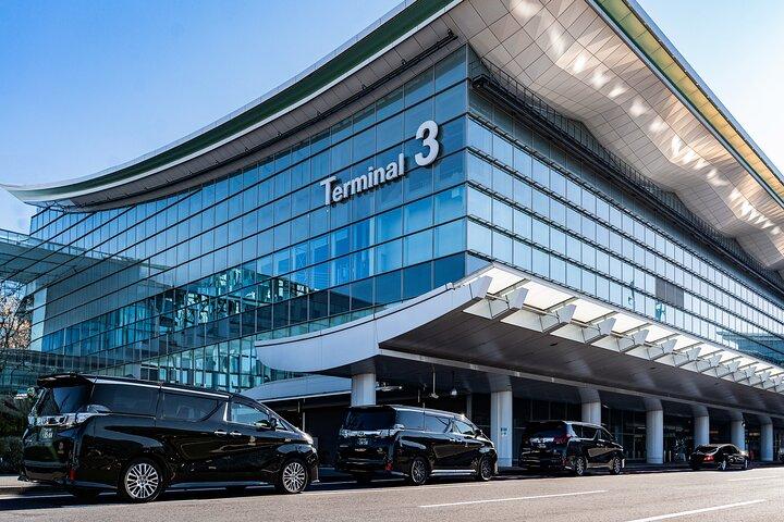 Kyoto to/from Kansai (KIX): Private Van Transfer (One-Way)