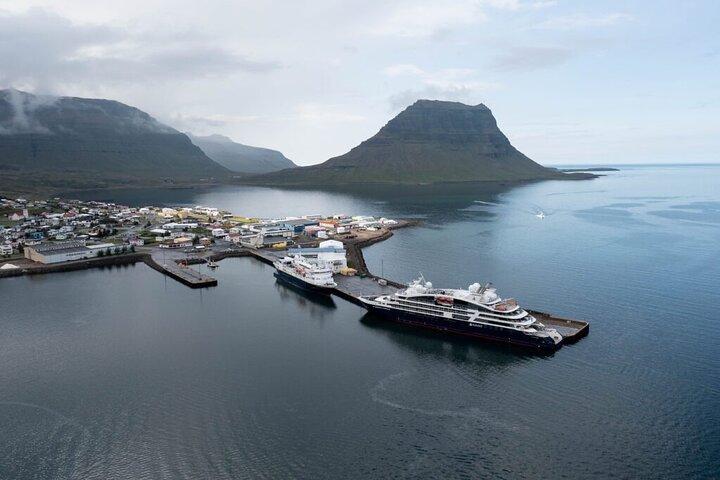 Grundarfjordur Port: Small Group Snaefellsnes Peninsula Tour
