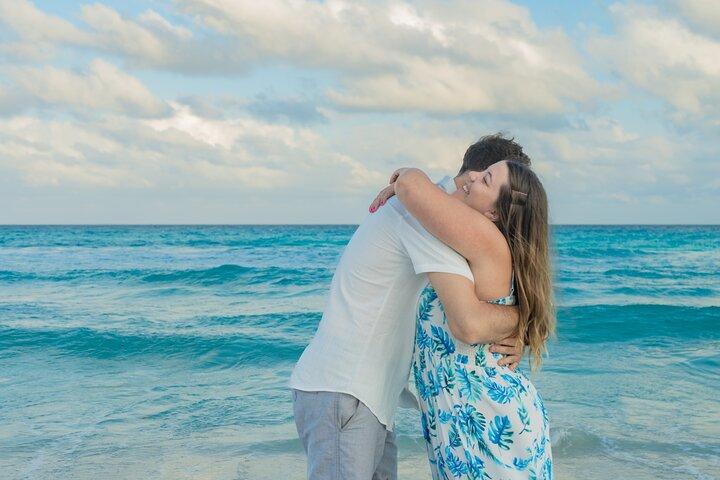 Private Photoshoot on the Beaches of Cancun with Hotel Pick-up