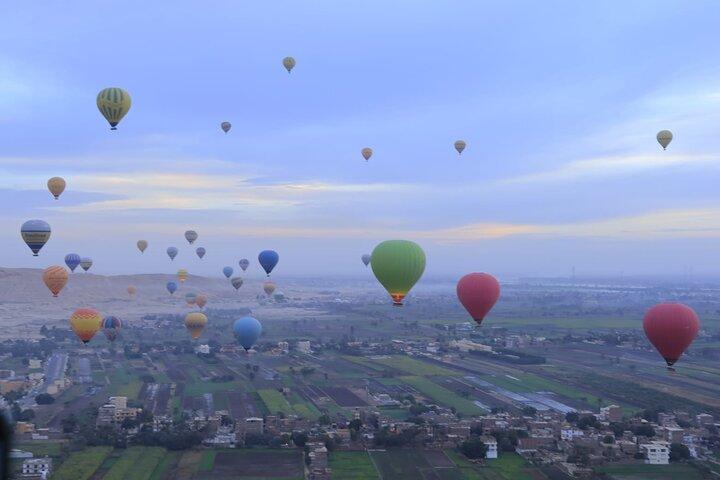Luxury Sunrise Hot Air Balloon Ride in Luxor with Hotel Pickup