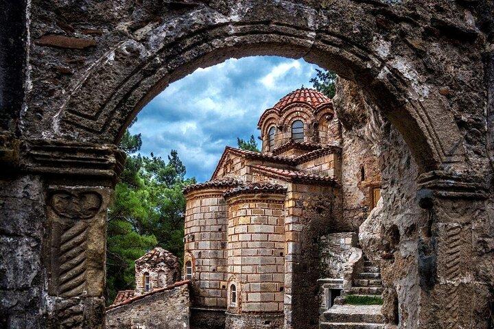 Ancient Sparta and Mystras Private Full Day Tour from Athens