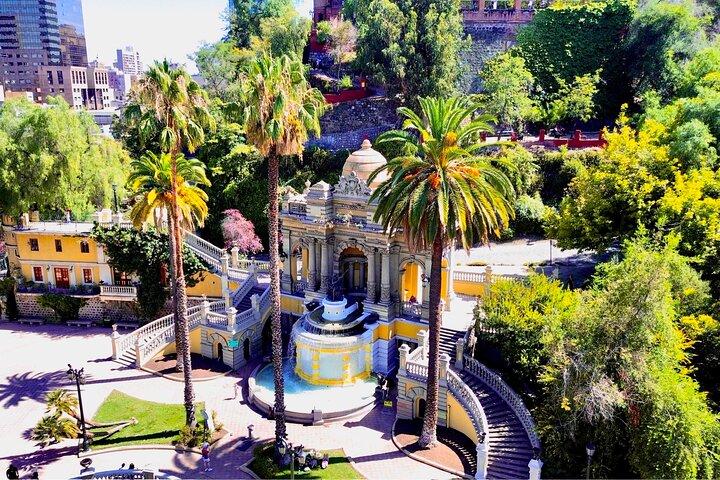 Santiago Half-Day Walking Tour with Hotel Pick up & Food Sample