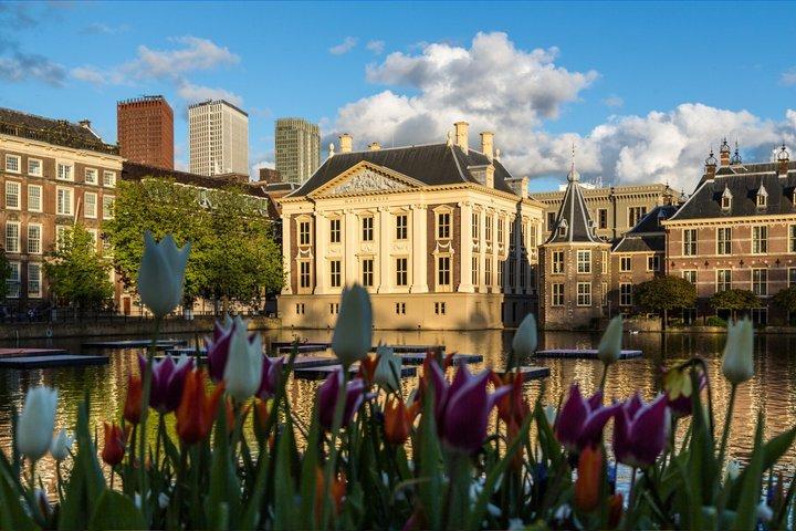 The Hague Scavenger Hunt & Highlights Self-Guided Walking Tour
