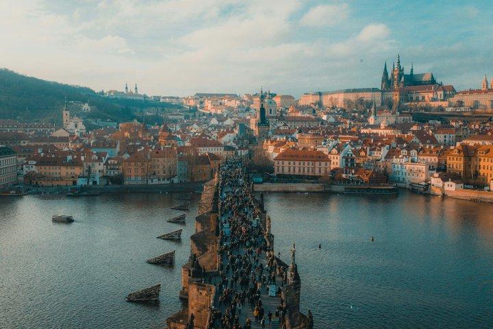 Vienna: Full-Day Tour To Prague+ walking tour with local guide