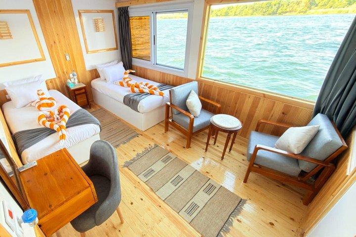 4 Days Dahabiya Nile Holiday Cruise from Aswan to Luxor