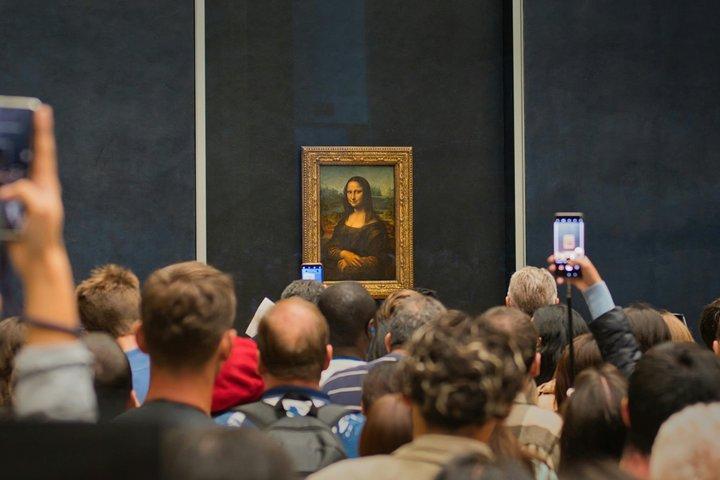 Louvre and Notre Dame Guided Tour Combo with Access