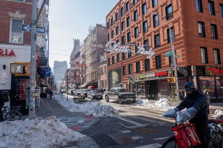 Best of NYC Food Tour with Chinatown, Little Italy and LES