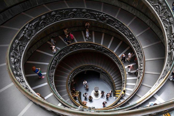 Exclusive Evening Vatican Guided Tour with Aperitivo
