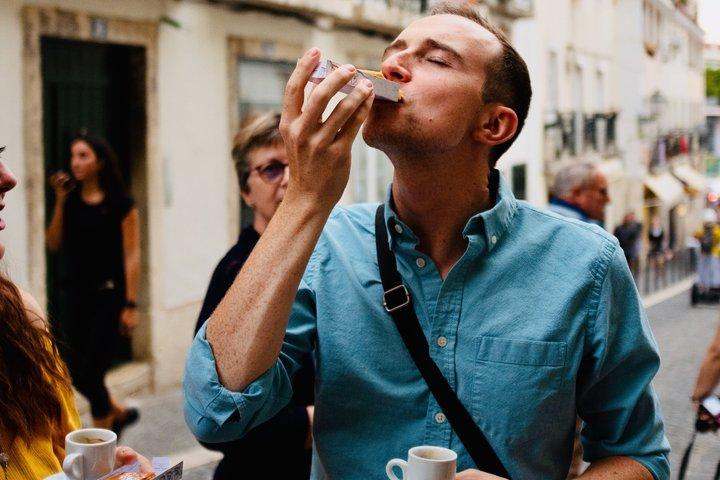 Slow Food Lisbon & Cultural Tour: Alfama, Mouraria & Baixa