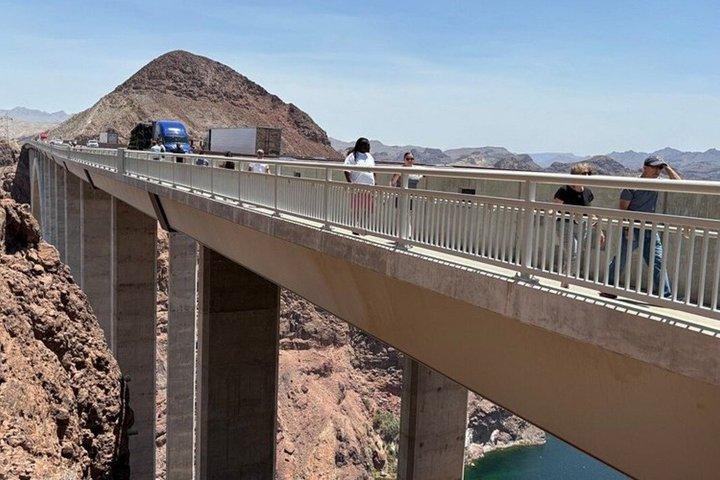 Las Vegas Hoover Dam, Welcome Sign, Seven Magic Mountain, & more