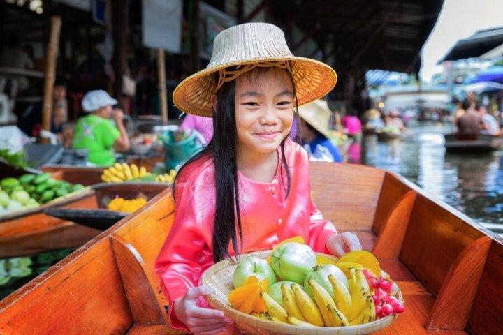 Private Damnoen Saduak Floating Market and Train Market Tour