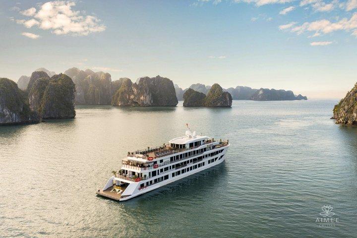 Hanoi: Aime’e 5-Star Cruise 2-Day Luxury Ha Long Bay Journey