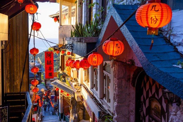 【Incl. Train Experience】Shifen & Houtong Cat Village & Jiufen
