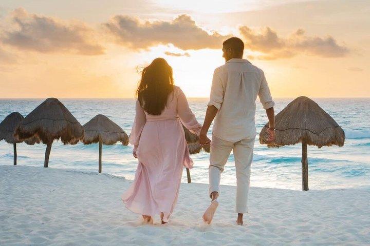 Cancun Romantic Beach Photoshoot