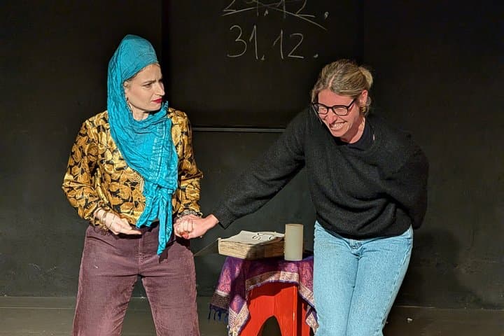English Comedy Fortune Telling Show at Z Bar Berlin