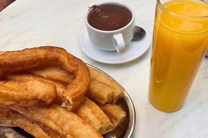 Malaga Breakfast with Churros and Old Town Walking Tour