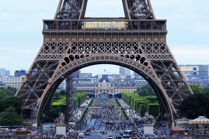Paris in a day: Louvre, Sainte Chapelle, Pantheon, etc.