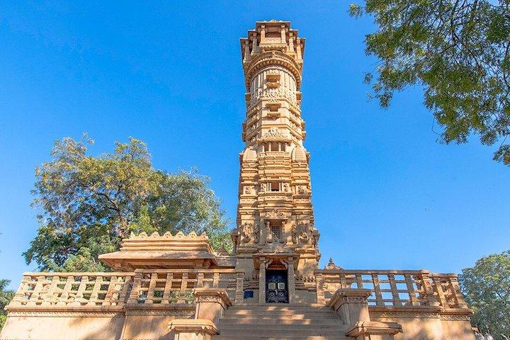 Ahmedabad Private Heritage and Local Night Market Tour