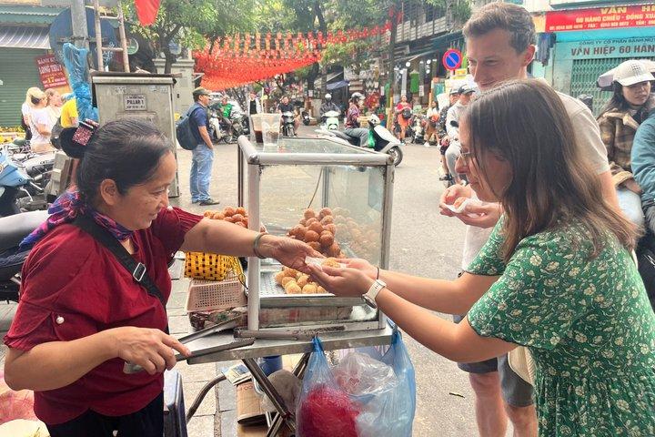 Private Hanoi Street Food & Old Quarter Tour – Hidden Local Spots