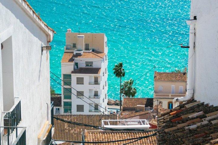 Day tour to Altea and Guadalest from Valencia