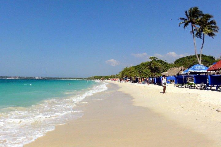 Full Day Rosary Islands and Playa Blanca Baru with Lunch