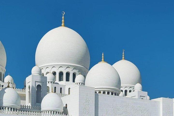 Abu Dhabi: Budget-Friendly Sharing Tour from Dubai