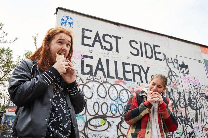 East Berlin Food Tour with Berlin Wall and Craft Beer