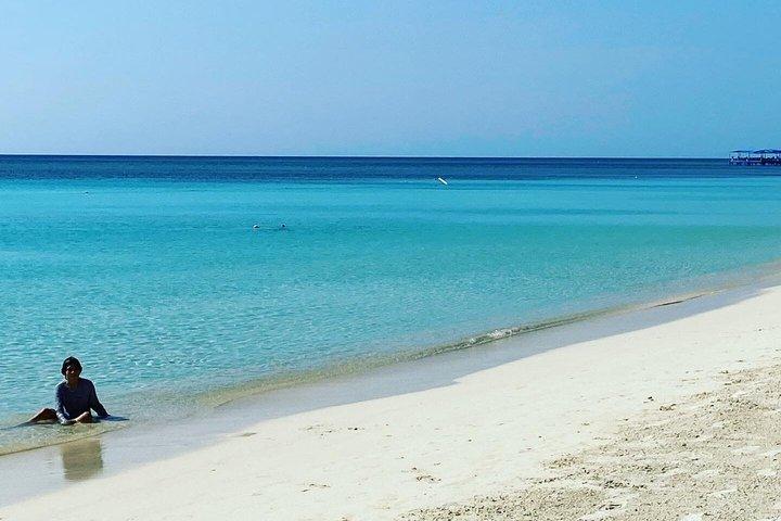 Roatan West Bay & West End Beach Transportation & Resort Passes