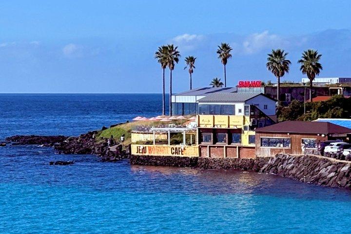 Jeju Trendy Cafe Tour with Hello Kitty Island